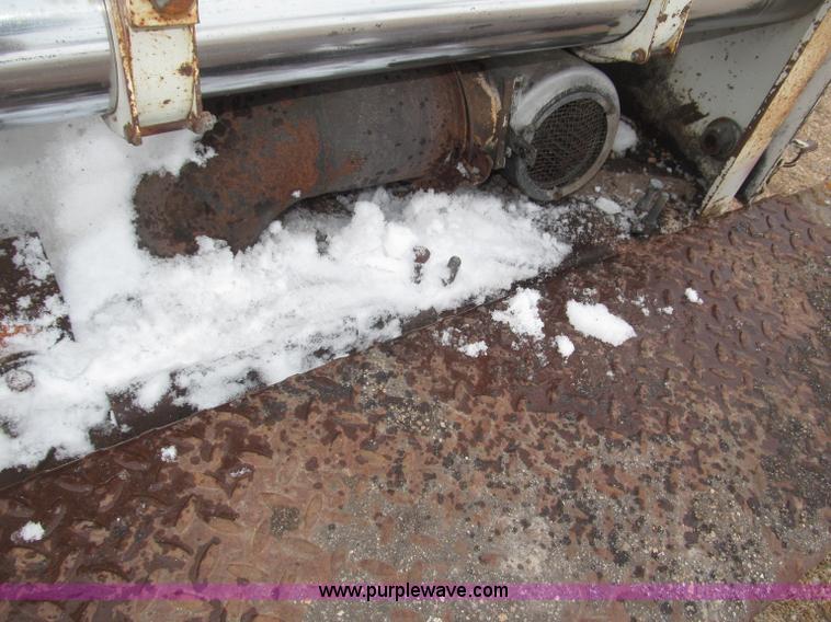 image for item B5413 Cedar Rapids CR551 Grayhound paver