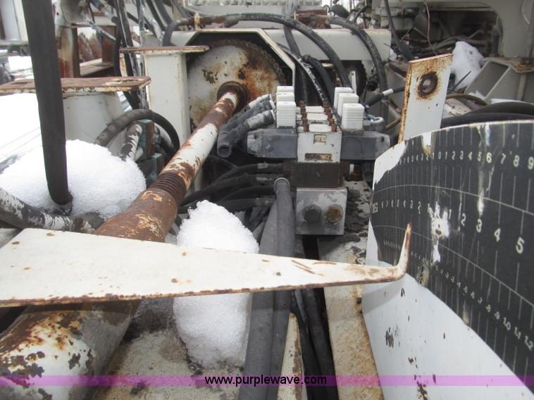 image for item B5413 Cedar Rapids CR551 Grayhound paver