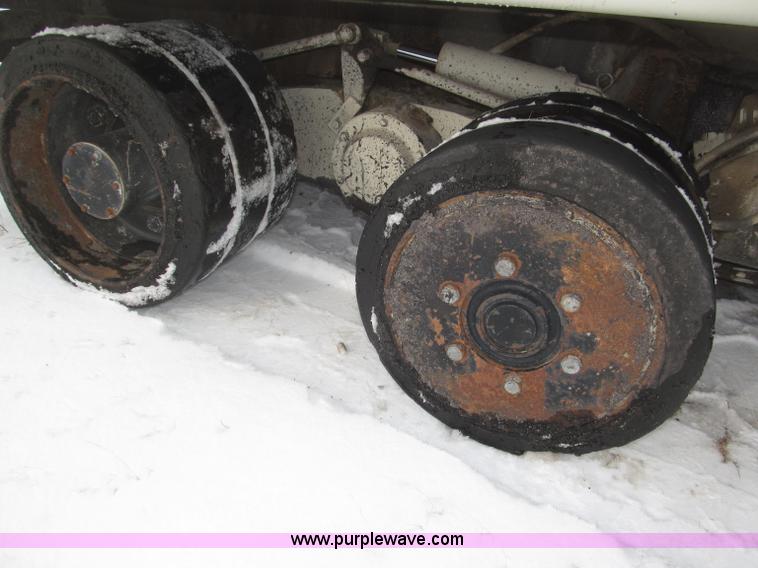 image for item B5413 Cedar Rapids CR551 Grayhound paver