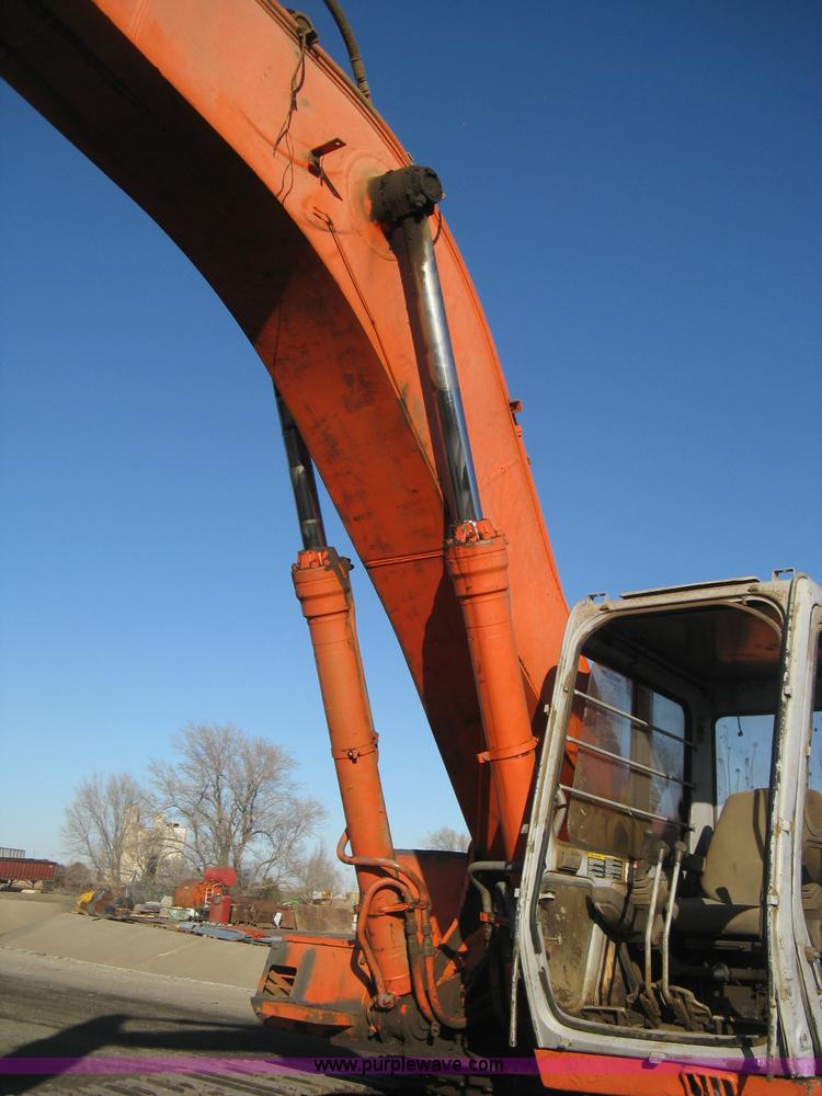image for item B8435 1994 Hitachi EX300LC-2 excavator
