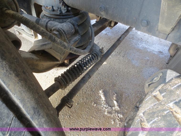 image for item D5765 1993 Peterbilt 357 roll off truck