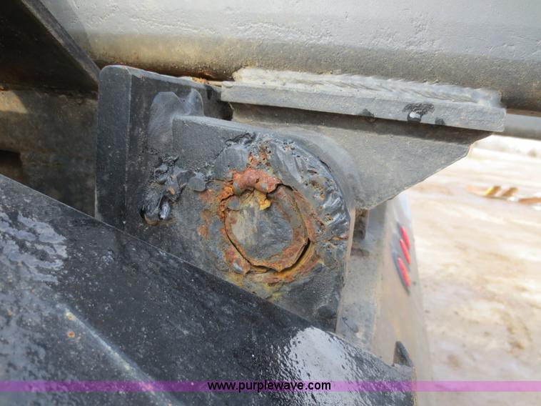 image for item D5765 1993 Peterbilt 357 roll off truck