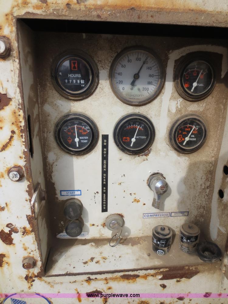 image for item D5766 1990 Leroi Dresser air compressor