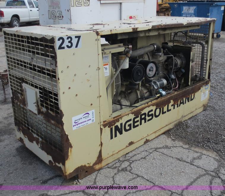 image for item D5767 1996 Ingersoll Rand air compressor