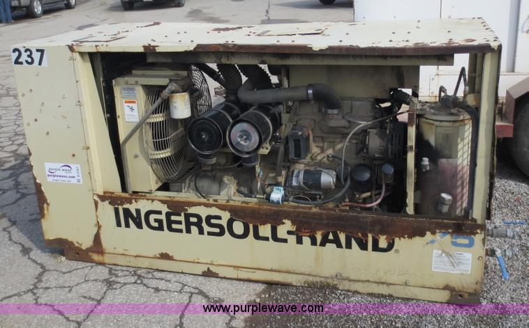 image for item D5767 1996 Ingersoll Rand air compressor