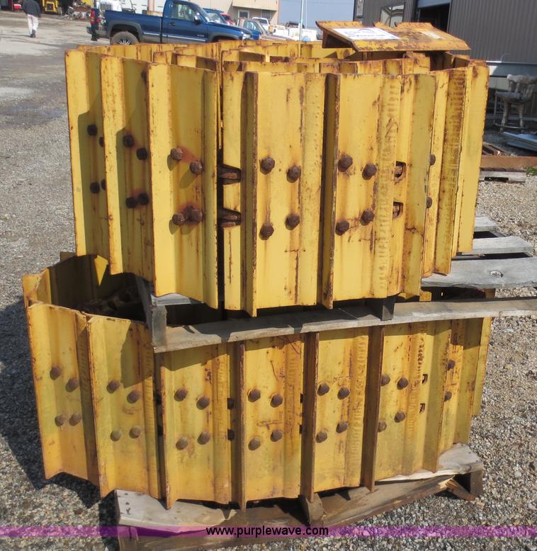 image for item D5775 (2) Caterpillar dozer tracks