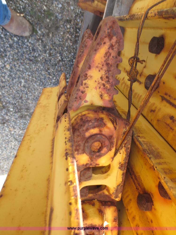 image for item D5775 (2) Caterpillar dozer tracks