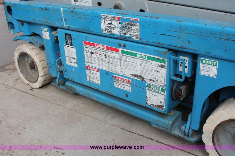 image for item E2838 2003 Genie GS-1930 scissor lift