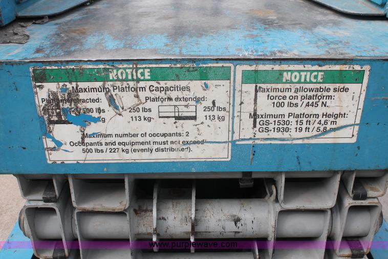 image for item E2838 2003 Genie GS-1930 scissor lift