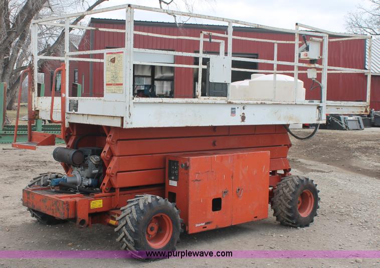 image for item E2840 Snorkel 3284 scissor lift