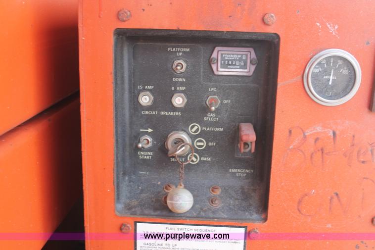 image for item E2840 Snorkel 3284 scissor lift