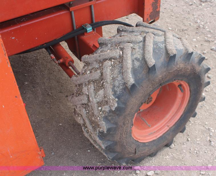 image for item E2840 Snorkel 3284 scissor lift