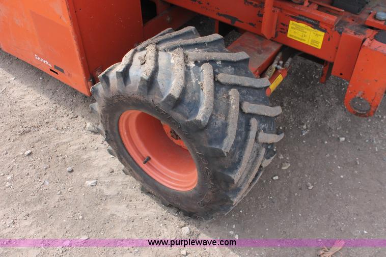 image for item E2840 Snorkel 3284 scissor lift