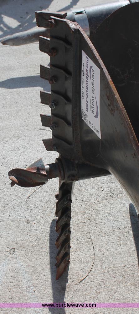 image for item E2850 Bobcat 15C 36" auger