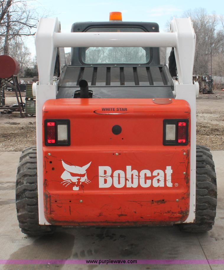 image for item E2860 2009 Bobcat S300 skid steer