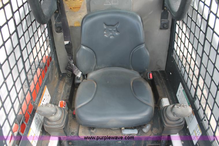 image for item E2860 2009 Bobcat S300 skid steer