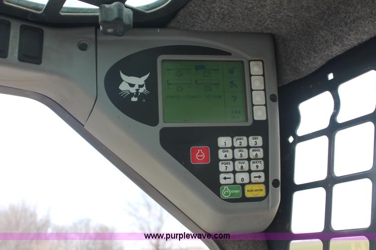 image for item E2860 2009 Bobcat S300 skid steer