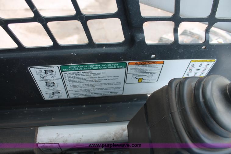 image for item E2860 2009 Bobcat S300 skid steer