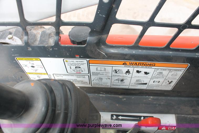 image for item E2860 2009 Bobcat S300 skid steer