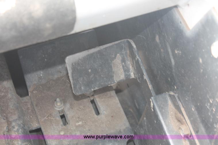 image for item E2860 2009 Bobcat S300 skid steer