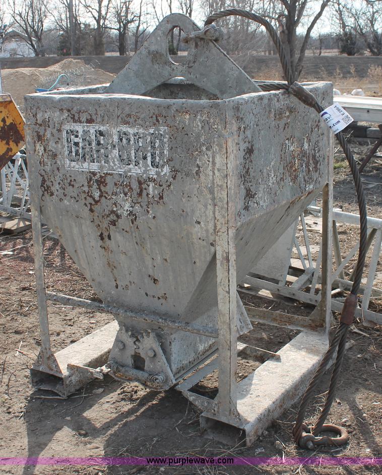 GARBRO 4900 concrete hopper in Hesston, KS Item E2864 sold Purple Wave