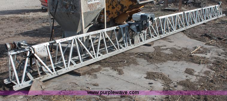 image for item E2866 Morrison 30' super screed