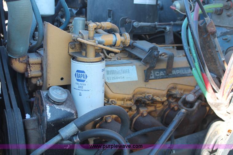 image for item E2878 1987 Ford F800 dump truck