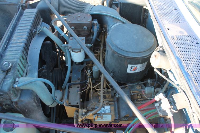 image for item E2878 1987 Ford F800 dump truck