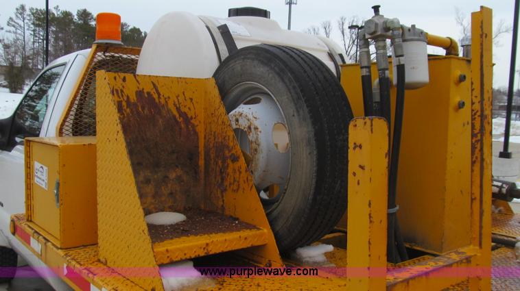 image for item E3788 Foremost Mobile Core drill mounted on 2002 Ford F550 Super Duty truck