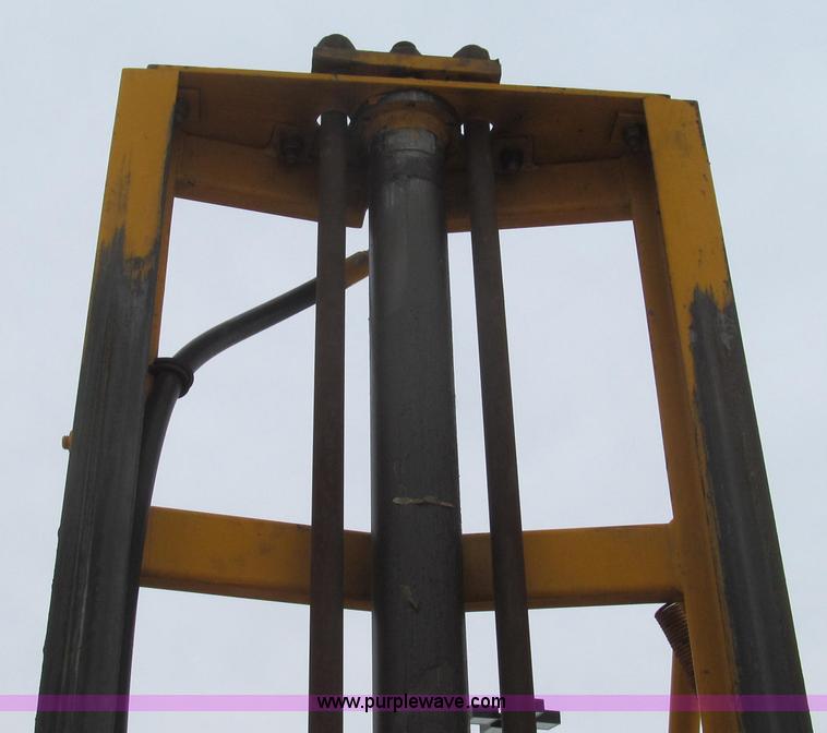 image for item E3788 Foremost Mobile Core drill mounted on 2002 Ford F550 Super Duty truck