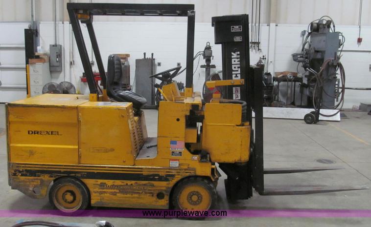image for item E3789 1994 Drexel SL33HP electric forklift