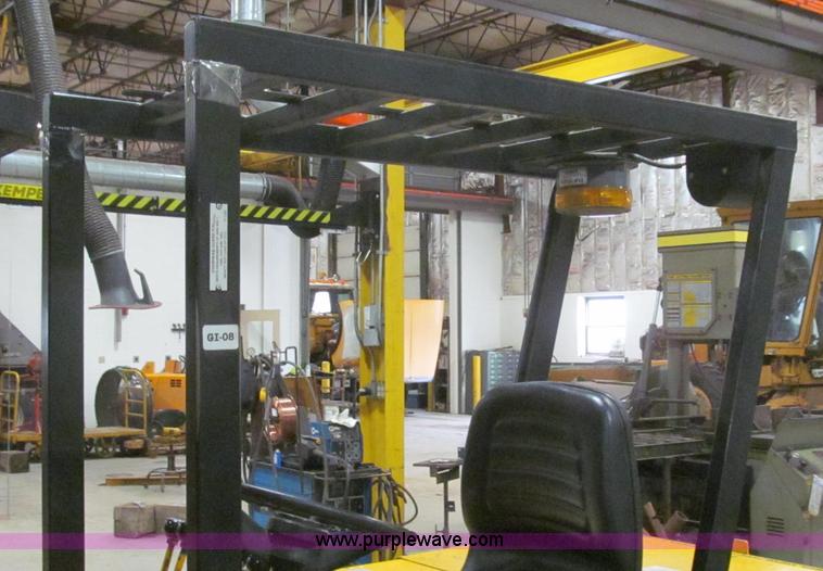 image for item E3789 1994 Drexel SL33HP electric forklift