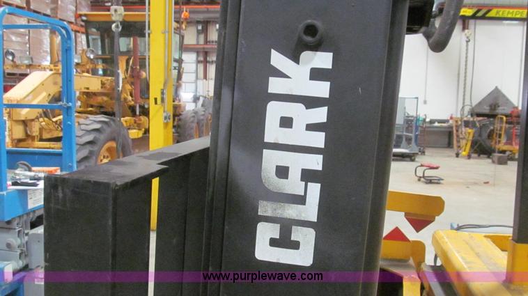 image for item E3789 1994 Drexel SL33HP electric forklift