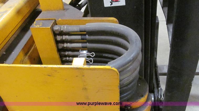 image for item E3789 1994 Drexel SL33HP electric forklift