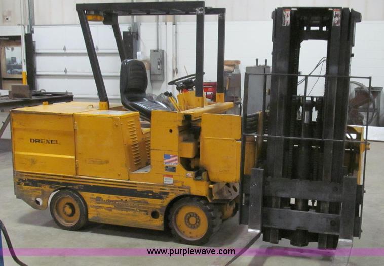 image for item E3789 1994 Drexel SL33HP electric forklift