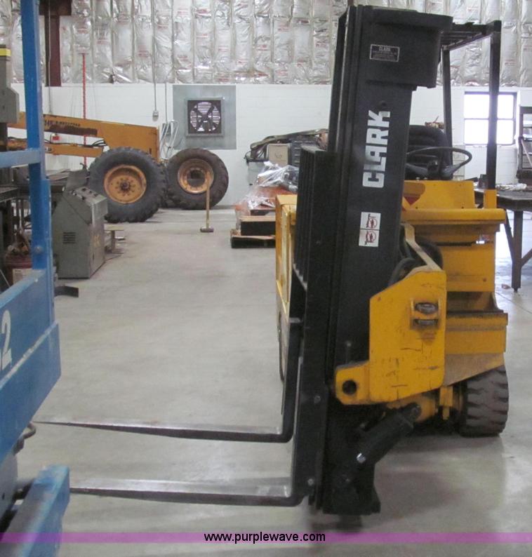 image for item E3789 1994 Drexel SL33HP electric forklift