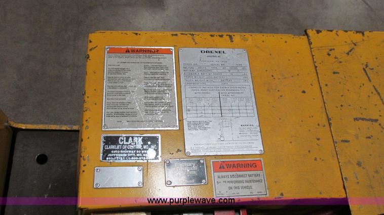 image for item E3789 1994 Drexel SL33HP electric forklift