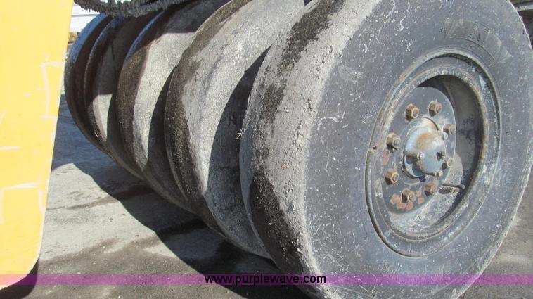 image for item E3790 1990 Bomag BW12R pneumatic roller