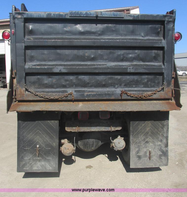 image for item E7100 1984 GMC Brigadier dump truck