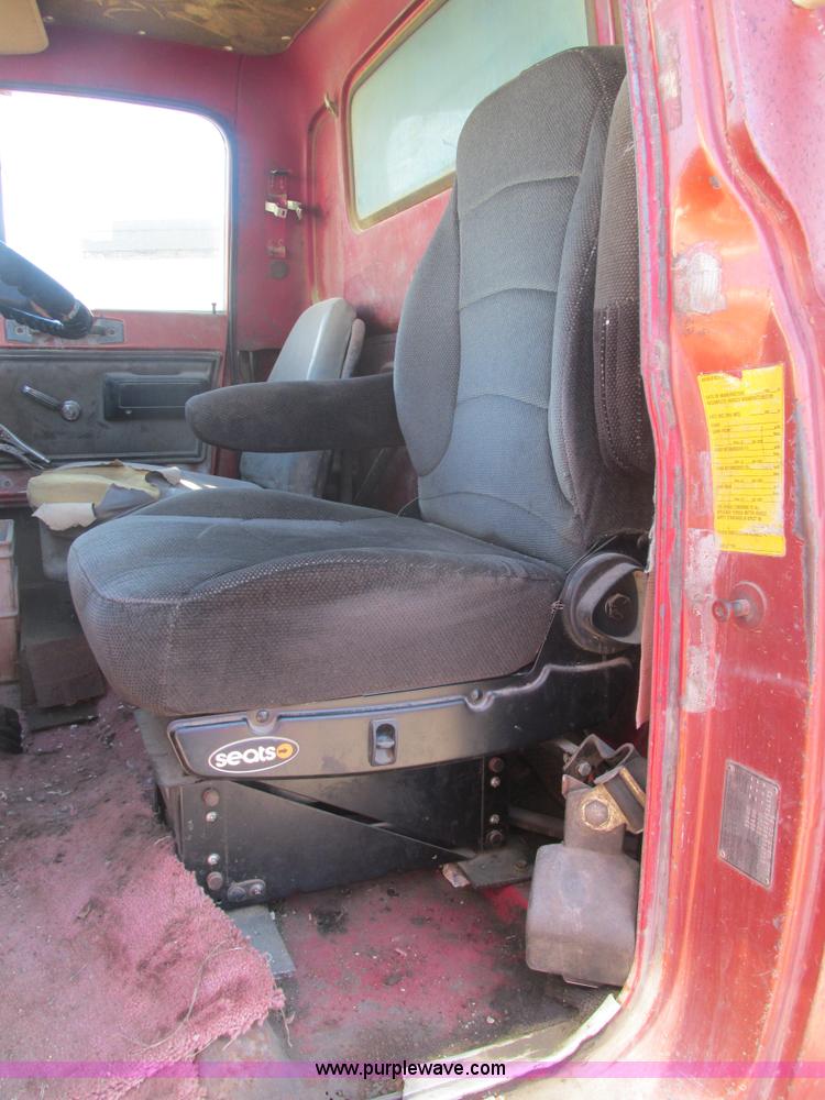 image for item E7100 1984 GMC Brigadier dump truck