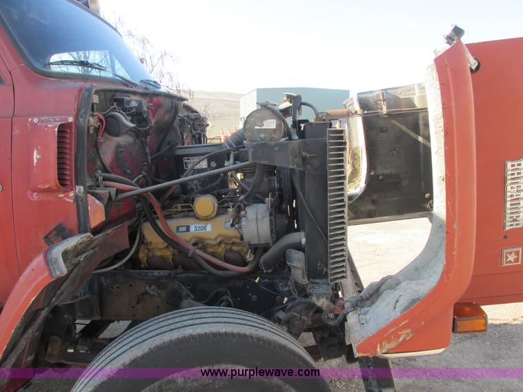 image for item E7100 1984 GMC Brigadier dump truck