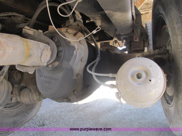 image for item E7100 1984 GMC Brigadier dump truck