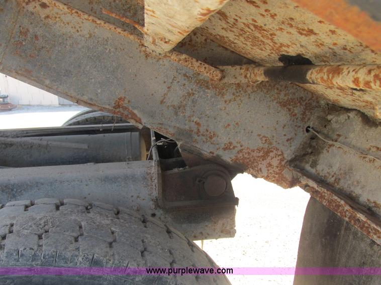 image for item E7100 1984 GMC Brigadier dump truck