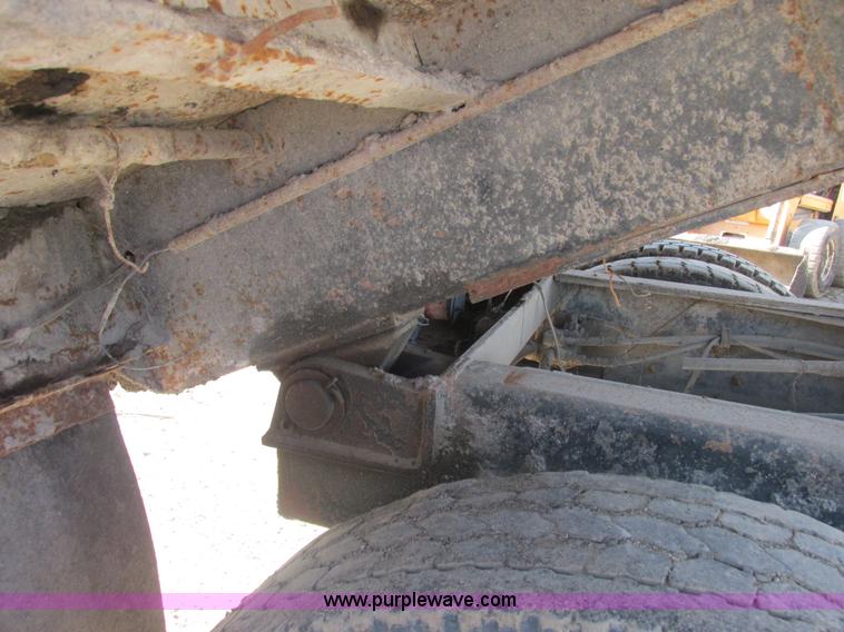image for item E7100 1984 GMC Brigadier dump truck
