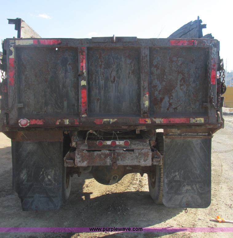 image for item E7101 1979 GMC 7000 dump truck
