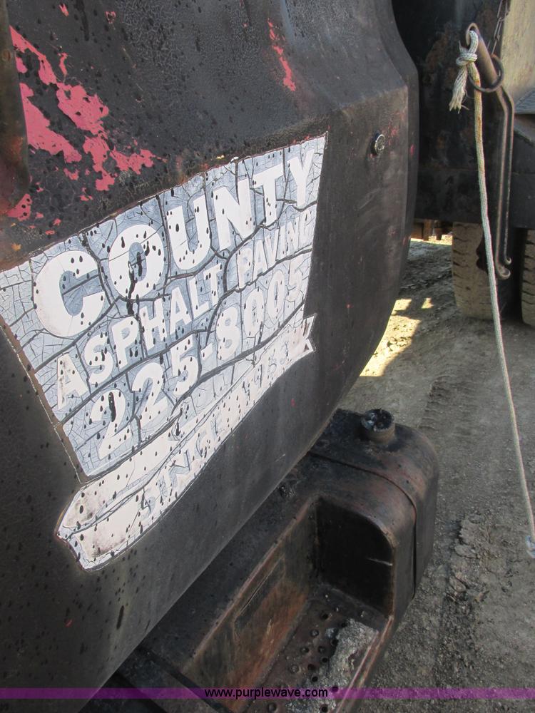 image for item E7101 1979 GMC 7000 dump truck