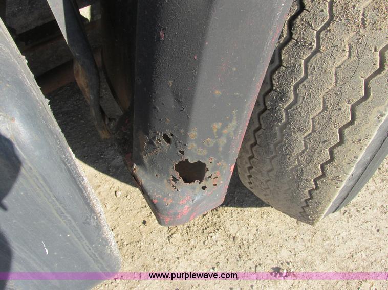 image for item E7101 1979 GMC 7000 dump truck