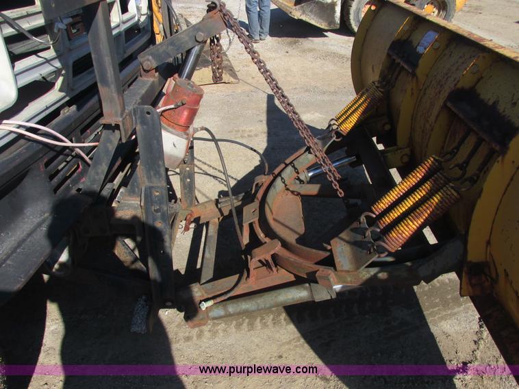 image for item E7101 1979 GMC 7000 dump truck