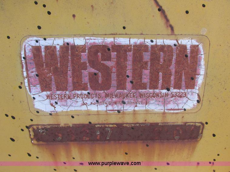 image for item E7101 1979 GMC 7000 dump truck