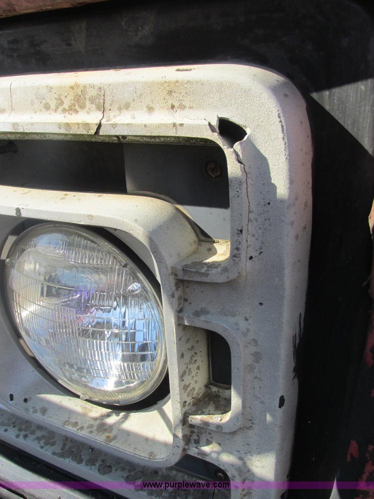 image for item E7101 1979 GMC 7000 dump truck